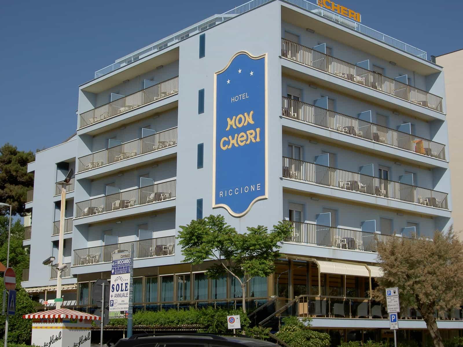 Hotel Mon Cheri 리치오네 외부 사진