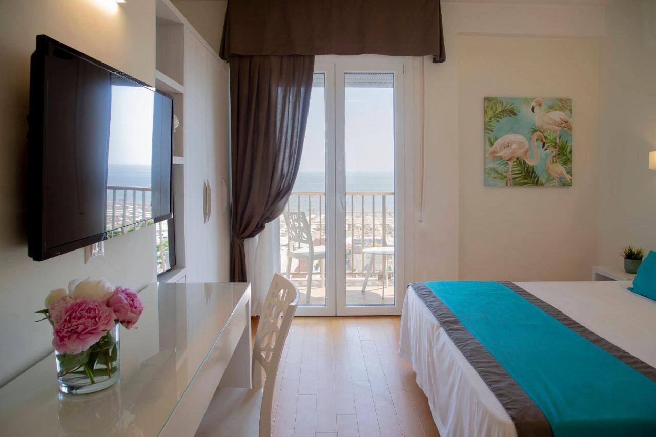 Hotel Mon Cheri 리치오네 외부 사진