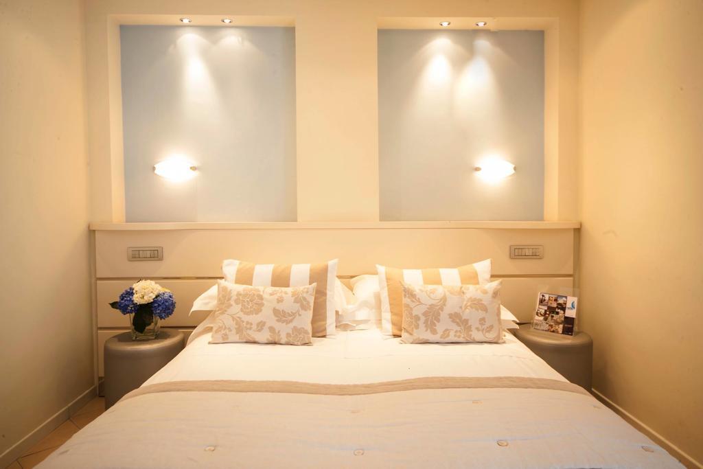 Hotel Mon Cheri 리치오네 외부 사진