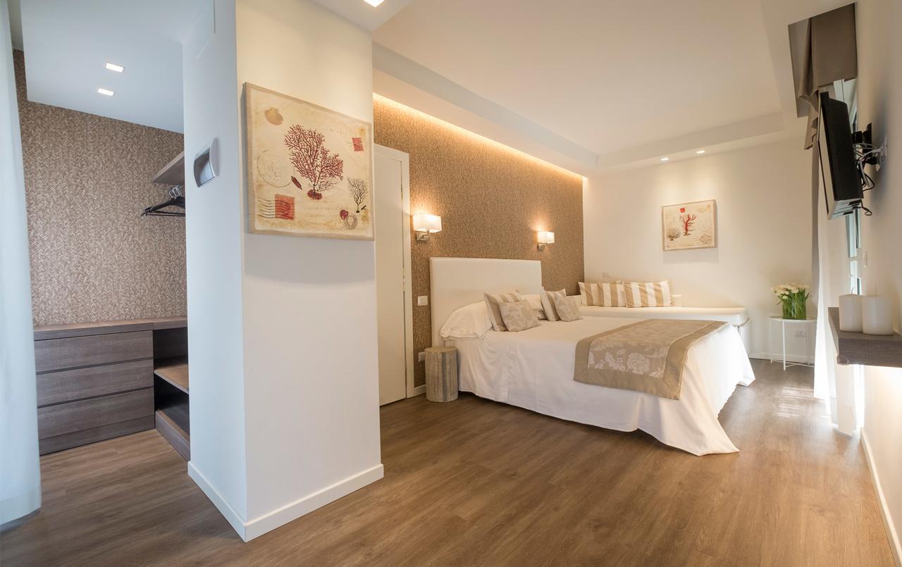 Hotel Mon Cheri 리치오네 외부 사진